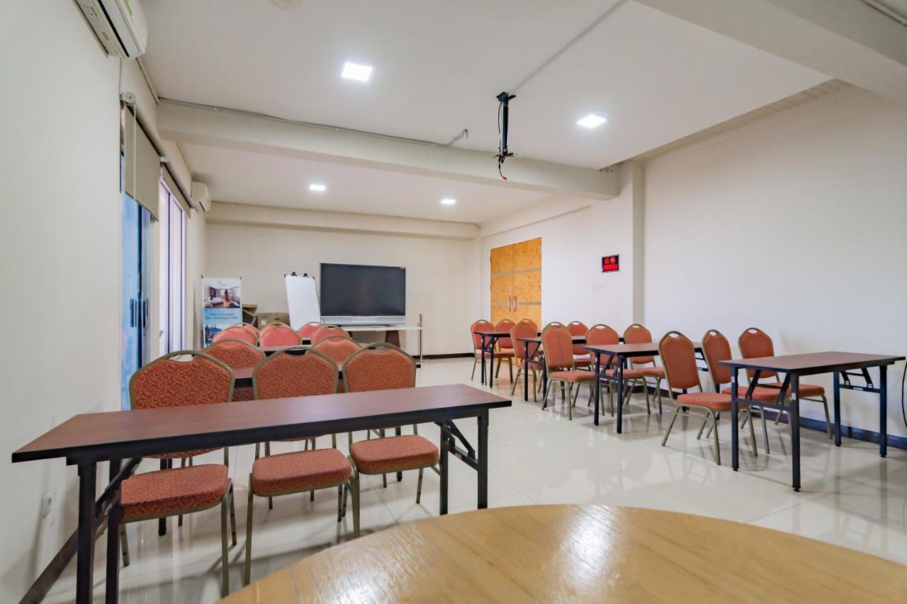 Отель Reddoorz Premium Near Bandung Station Экстерьер фото
