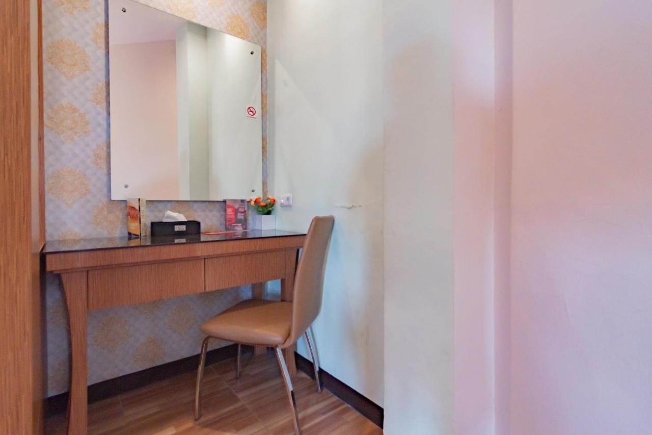 Отель Reddoorz Premium Near Bandung Station Экстерьер фото