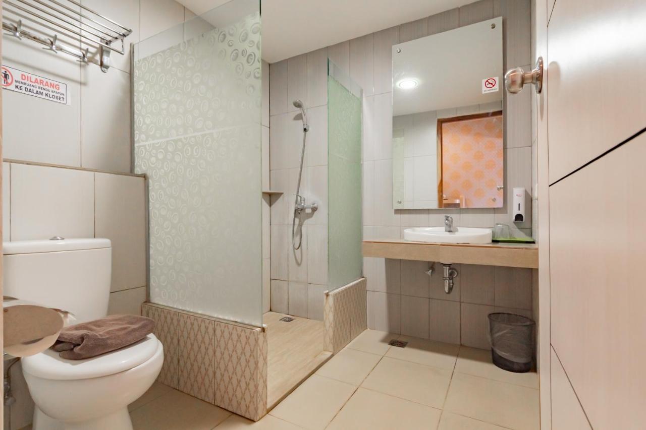 Отель Reddoorz Premium Near Bandung Station Экстерьер фото