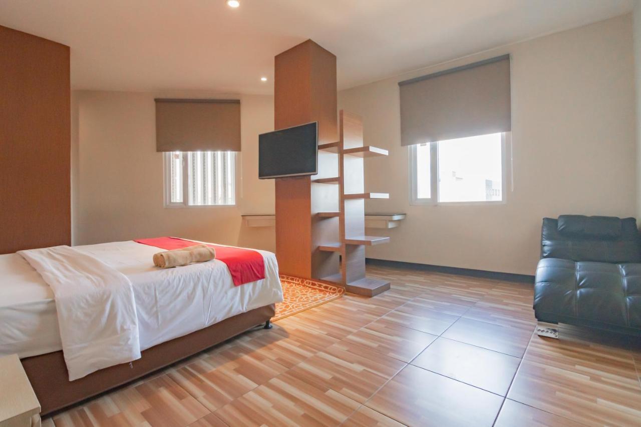 Отель Reddoorz Premium Near Bandung Station Экстерьер фото